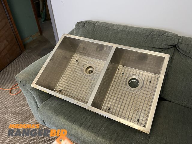 Lot 30-4577 - Blanco Sink 512750 Stainless Steel