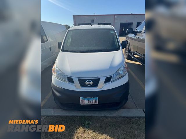 Lot 30-JX174 - 2019 Nissan NV200 Cargo Van FWD 2019 Nissan NV200 with 272032 Will need a battery has to be jump sta...