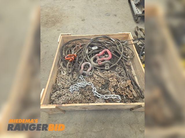 Lot 30-5001 - Misc chains / clevis's / cable chokers
