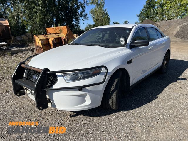 Lot 30-1733 - 2019 Ford Taurus Police Sedan AWD