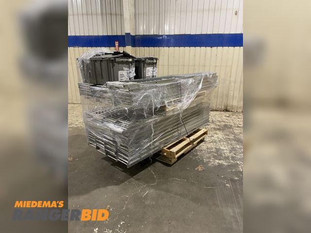 Lot 30-213MV - Lot of Span Track Gravity Roller Conveyor with Hangers 12x90.625 (13pcs), 9 x 88.75(40 pcs)