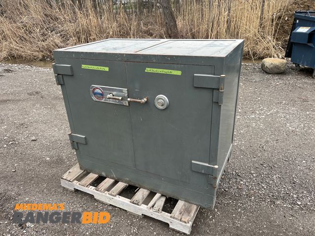 Lot 30-2570 - Herring-Hall-Marvin Safe Co F1-D Class B Safe with Combination