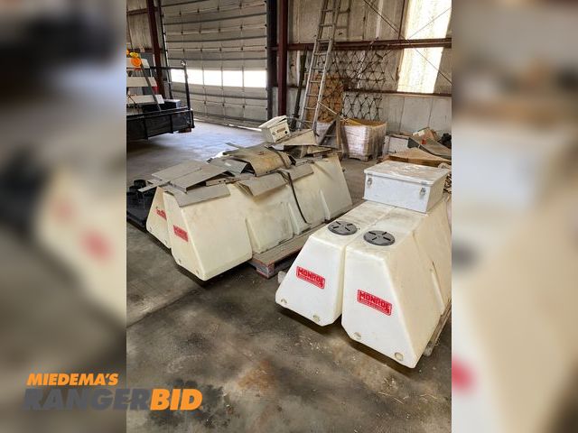Lot 30-0 - 4 Monroe Brine Prewet tanks Plastic 4 used 100 gallon Monroe prewet brine tanks, various mounting hardware, control boxes and ...