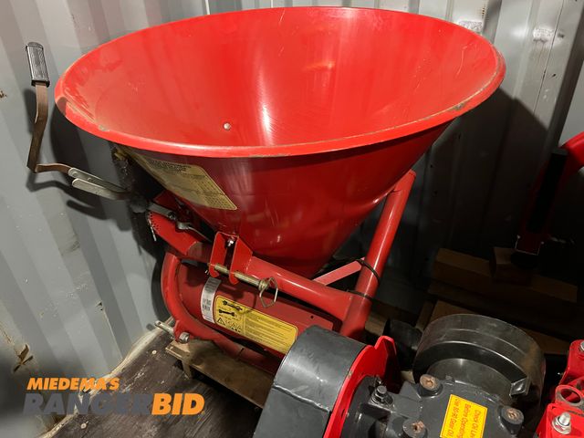 Lot 30-628 - Tarter Fertilizer Spreader and Seeder Used only twice