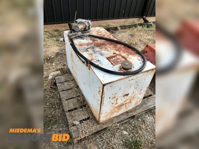 Lot 30-29I - Diesel transfer fuel tank, with pump, approx 46" x 24" x 24", tank is solid, pump worked, will need ...