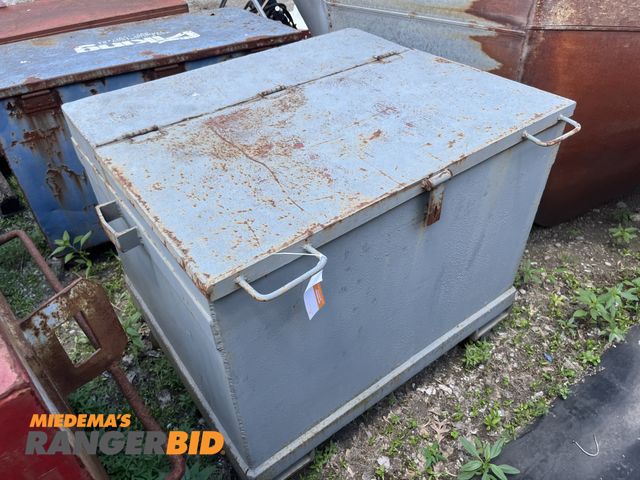 Lot 30-706 - Gang Box, Tool Box,  Metal.   Seller will load, See pics for dimensions