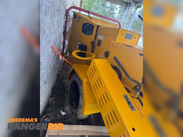 Lot 30-10152 - Vermeer  BC1000 XL Wood chipper  Vermeer wood chipper BC1000 XL tires in good shape, ready for work