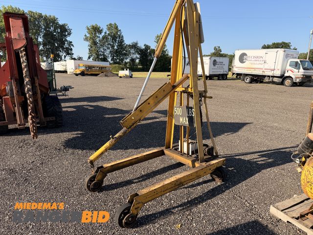 Lot 30-4873 - 500lb Engine Lift