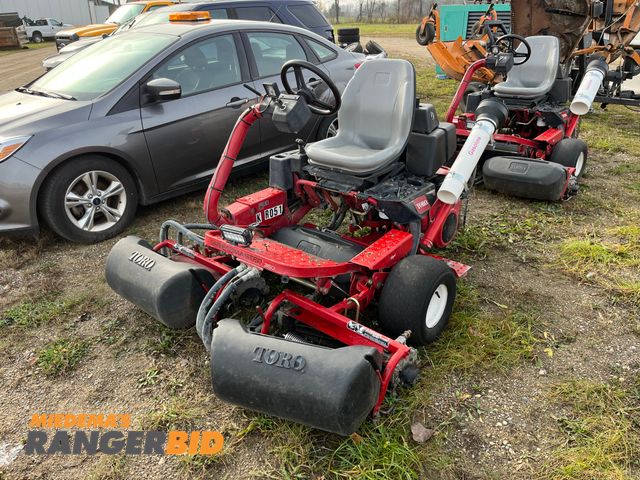 Lot 30-2453 - Toro Greensmaster 3150 Reel Mower