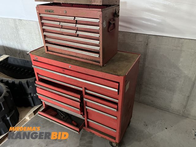 Lot 30-1647 - (2) Toolboxes Comes with contents