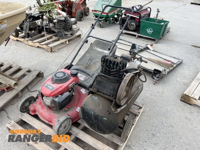Lot 30-1582 - Lot includes Lawn Mower and Air Compressor. Both are for parts or repair.