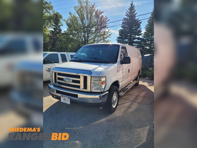 Lot 30-JX31 - 2013 Ford E250 Cargo Van RWD 2013 Ford E250 cargo van with 218814 miles