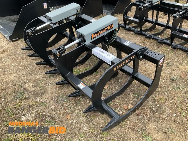 Lot 30-4974 - Tomahawk 72” brush grapple attachment, two hydraulic grapple arms, skid steer quick attach (3022-2)