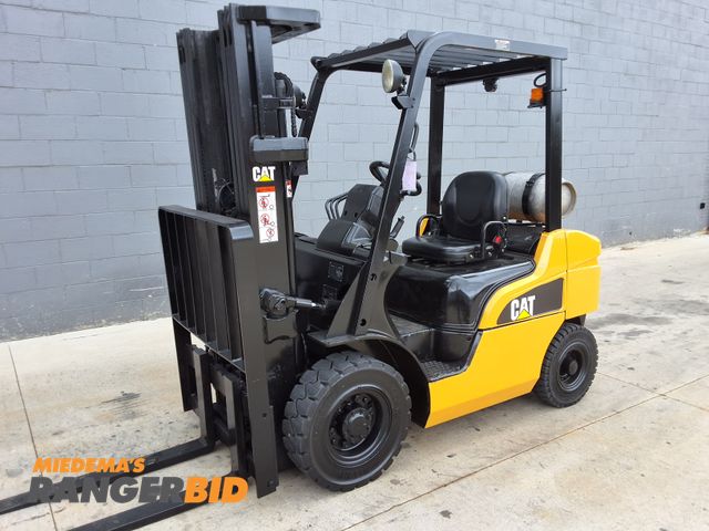 Lot 30-11226 - Caterpillar 5,000lbs Capacity, Pneumatic Tire Forklift - See Video for Operation