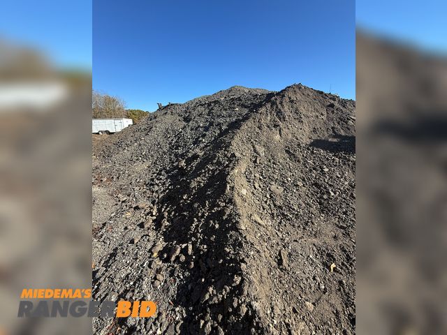 Lot 30-10773 - 500 yards Pile of asphalt millings (500 yards).  Seller will load with large wheel loader.  must be ...