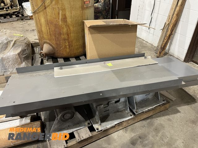 Lot 30-4643 - Water filtration equipment.