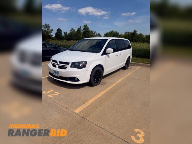 Lot 30-JX336 - 2020 Dodge Caravan Mini Van FWD 2020 Dodge Caravan with 204622 miles. NEEDS BRAKE REPAIRS, WILL NEED...