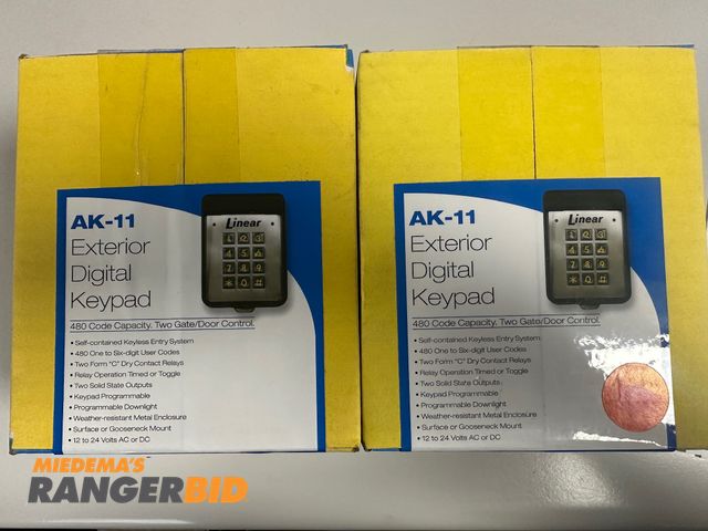 Lot 30-10514 - 2 New LINEAR AK-11 EXTERIOR DIGITAL KEYPAD Linear Digital Keypad AK-11
Brand new never been opened
