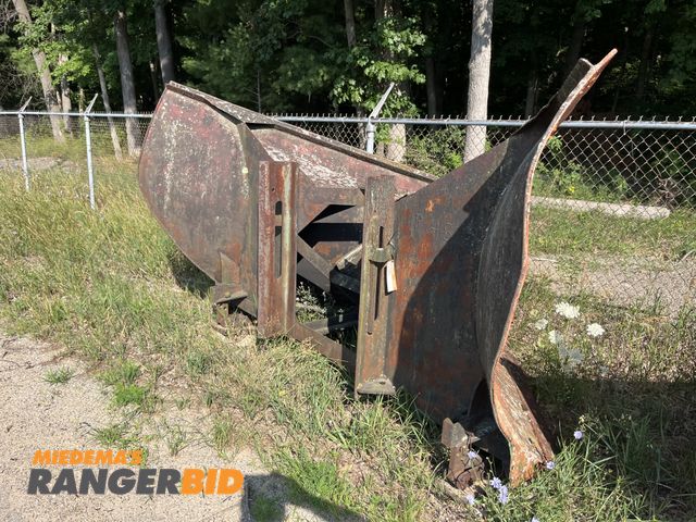Lot 30-680 - Root Front V Plow Municipality owned, Seller will load.