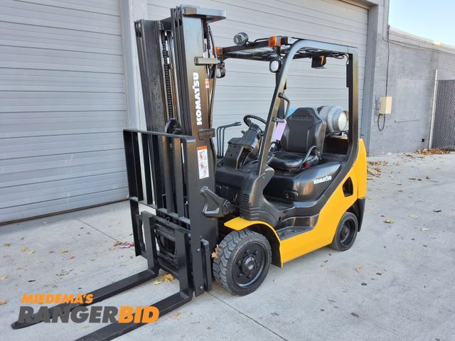 Lot 30-273 - 2006 Komatsu 5,000lbs Capacity Forklift - See Video for Operation
