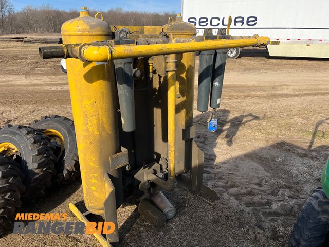 Lot 30-435 - Kaiser Air Dryer / Pressure-Swing Regenerative Desiccant Compressed Air Dryer KAD-260 Worked when re...