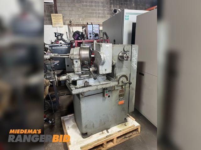 Lot 30-10568 - Oliver 600 600 Drill Grinder
Capacity- ½” – 3” 
Maximum length of drill- 28” 
Machine will grind, 2,...