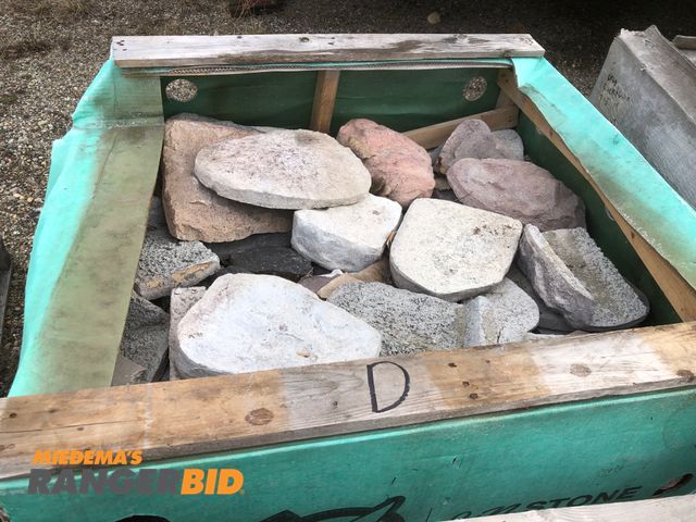 Lot 30-27-D - 1 pallet, D, Stack stone / brick veneer, pallet approx 48"x42" x 18" high of stack stone / brick ven...