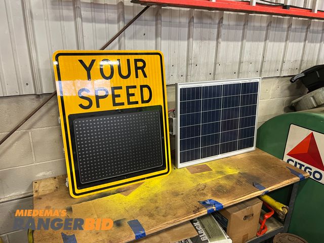 Lot 30-629 - (1) Traffic Logix Speed Detection Sign Solar Powered Logs speed and traffic reports. This will need ...