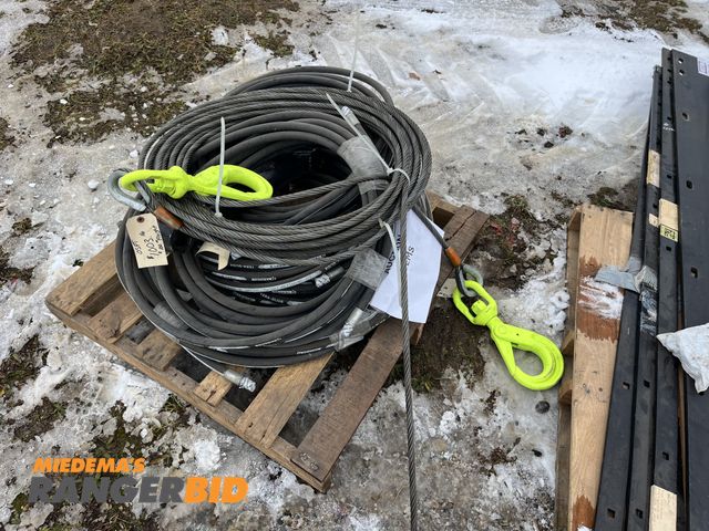 Lot 30-4260 - Pallet includes cable, hooks, lines