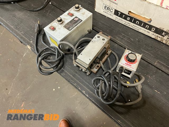 Lot 30-2448 - (3) Switches / controls