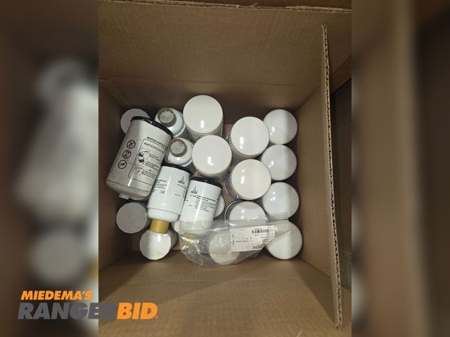 Lot 30-5013 - Pallet of new stock filters: Fleetguard, Donaldson, Baldwin, Deutz