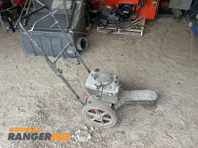 Lot 30-1673 - Swisher Spin Trimmer Gas Powered