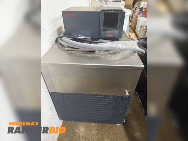 Lot 30-10490 - Huber CC-902 with Pilot ONE Refrigeration Bath Circulator Controls the temperature of externally con...