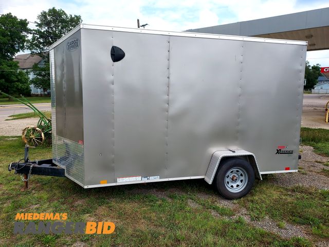 Lot 30-11392 - 2023 Cargo Express XL Series Se V-Nose Semi sloped  V Nose 2023 Cargo Express XL Series SE Enclosed ...