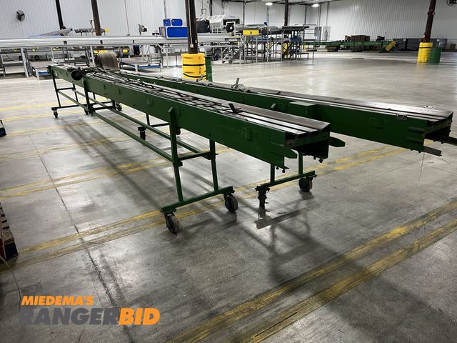 Lot 30-1916 - (1) 52' Conveyor on Casters