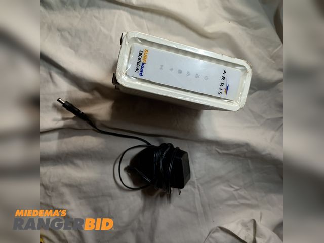 Lot 30-10171 - 1 Xfinity Xfinity Modem Comcast Xfinity modem. Tested and working modem. Unlocked. comes with power ...