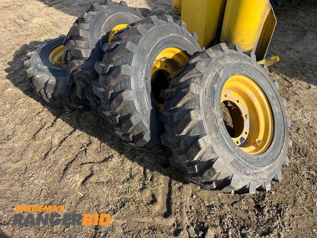 Lot 30-436 - (4) New Camso SKS 532 Skid Steer / Telehandler tires and rims 305/70-16.5