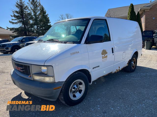 Lot 30-490 - 1997 GMC Safari with a 4.3L V6 OHV 12V engine. Extended Cargo Van RWD