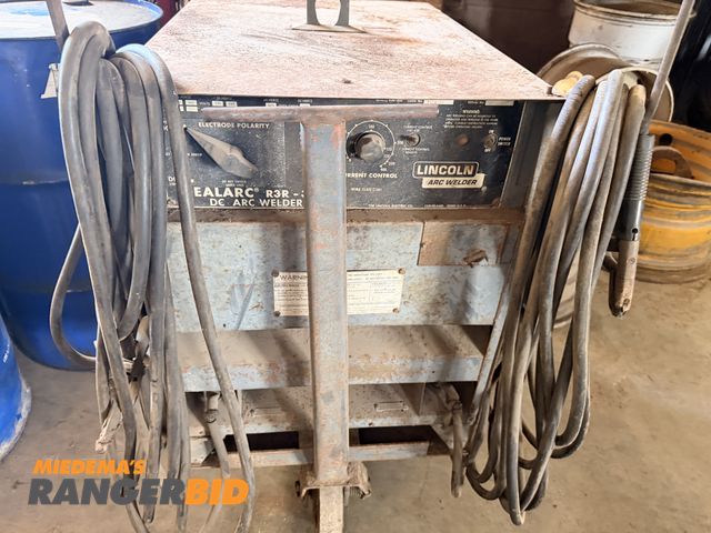 Lot 30-4091 - Lincoln R3R-300 Arc Welder