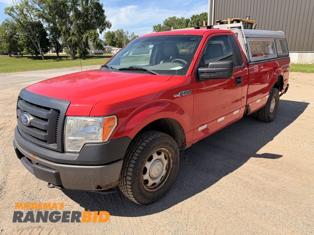 Lot 30-3748 - 2010 Ford F-150 Regular Cab Pickup Truck 4x4