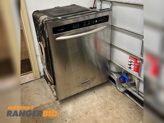 Lot 30-20 - Electric Kitchenaid KUDK02CRBS1 Dishwasher