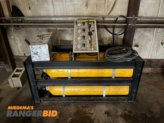 Lot 30-3974 - Air tank filling system with Blast canister, buyer is responsible for removal.