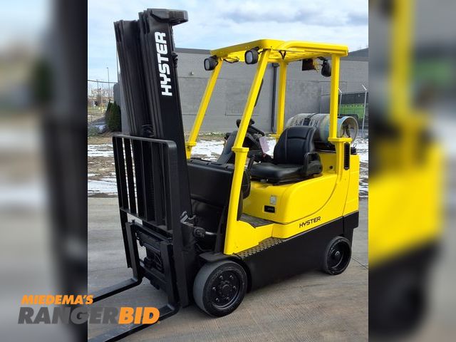 Lot 30-154 - 2006 Hyster 3,000lbs Capacity Forklift - See Video for Operation
