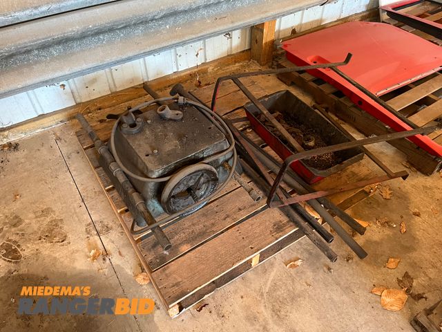 Lot 30-2908 - Oster Pipe Threader