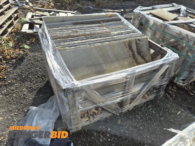 Lot 30-1298 - Natural Paving 3/4" Stone Tiles, assorted sizes