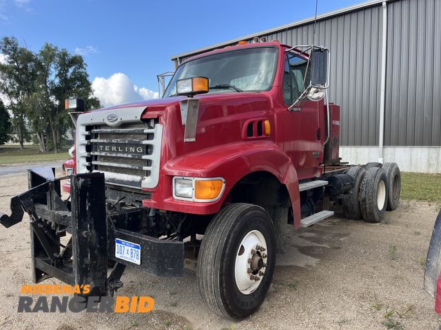 Lot 30-1638 - 2006 Sterling L9500 6x4 with a 450hp L6 DIESEL Dump Truck