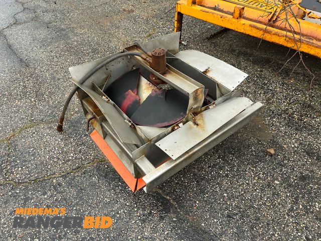 Lot 30-2248 - Stainless steel spinner for salter / sander