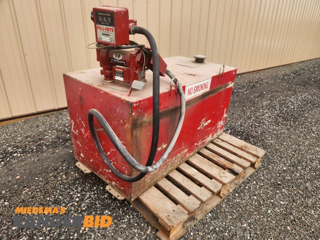 Lot 30-1604 - 100 Gallon Gas Tank with Pump