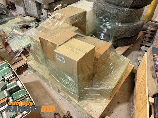 Lot 30-3415 - Pallet of Wix filters, new in the box.