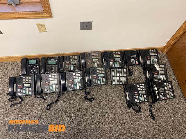 Lot 30-10208 - Lot of Merdian Phones Lot of 15 older phones, most are Meridian brand, various model numbers.  These...
